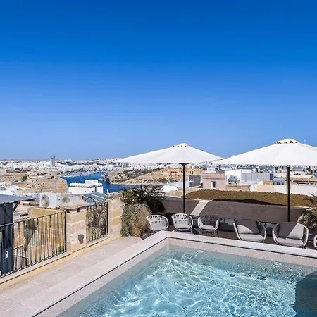 Old Theatre - Vulcano Daire